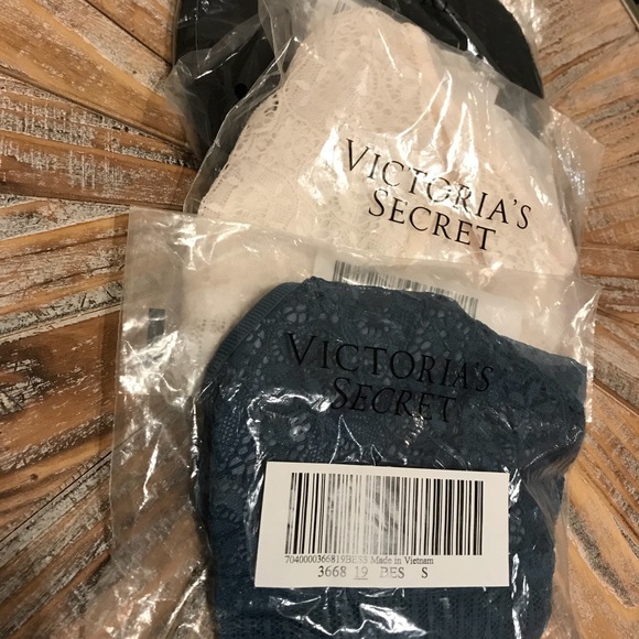 NIP Victoria’s Secret Mesh&Lace High-neck Bralette - Picture 2 of 7